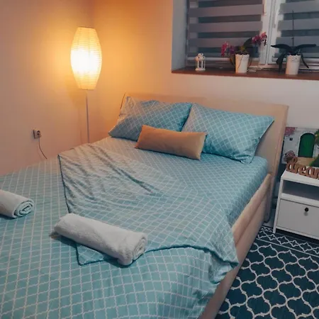 Apartment House *